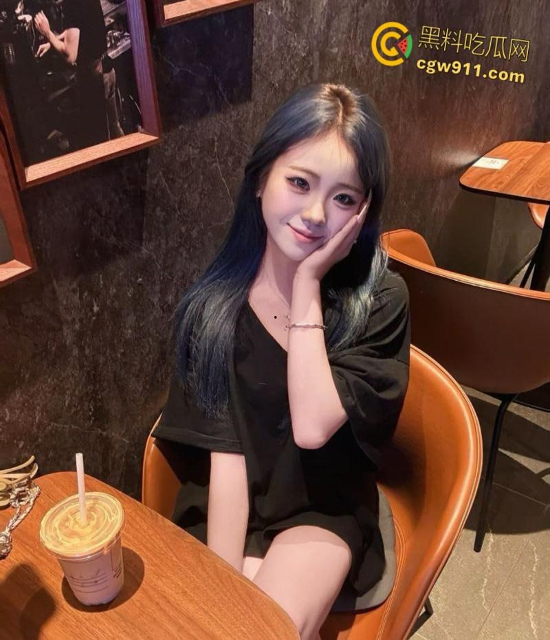 山东临沂颜值御姐【杜思涵】，初入社会失业空虚，被精神小伙趁虚而入，后入猛干口交内射，又一个堕落的小母狗 !-5