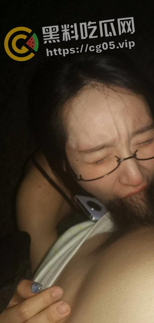 上海外国语学院校花 校内露出口交 教学楼道内大战 体液洒满校园 被富二代玩腻后曝光-10