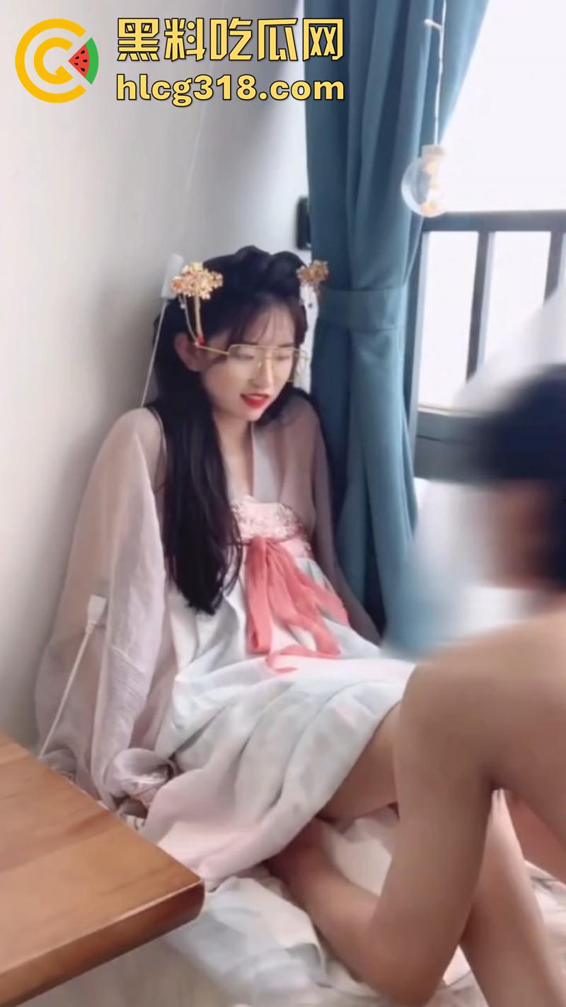 清纯玉女91女神【不见星空】，最新汉服古风福利，火遍全网的性感嫩妹，口活技巧绝对超一流！-4