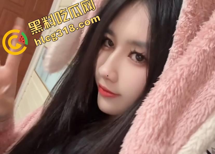 天气一热骚味就上头，瓜友野战投稿带瑜伽裤妹子不穿内裤，树林里直接掀起来就开干，一炮干完清热解暑！-6