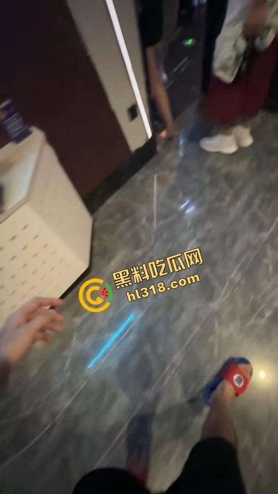 魔都永利party k凌晨免费喝酒，300妹子随便选600块一小时，上海男人的快乐太简单了！-9